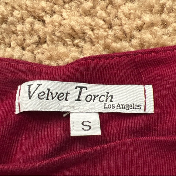 Velvet Torch Burgundy Long Sleeve Scoop Neck Body Con Midi Dress Size Small - Picture 9 of 9